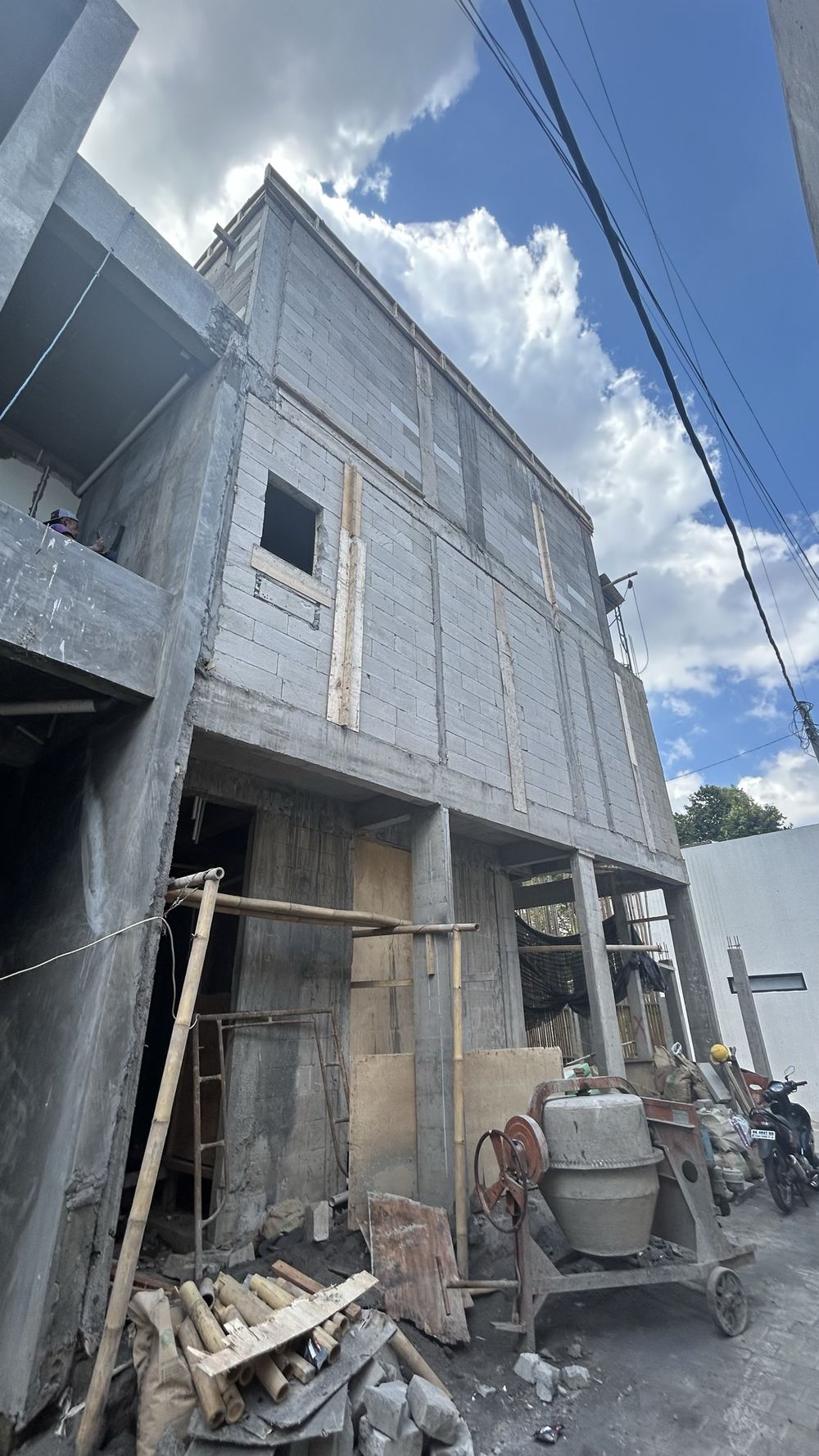 Villa 5 build progress: concrete shell complete to roof level